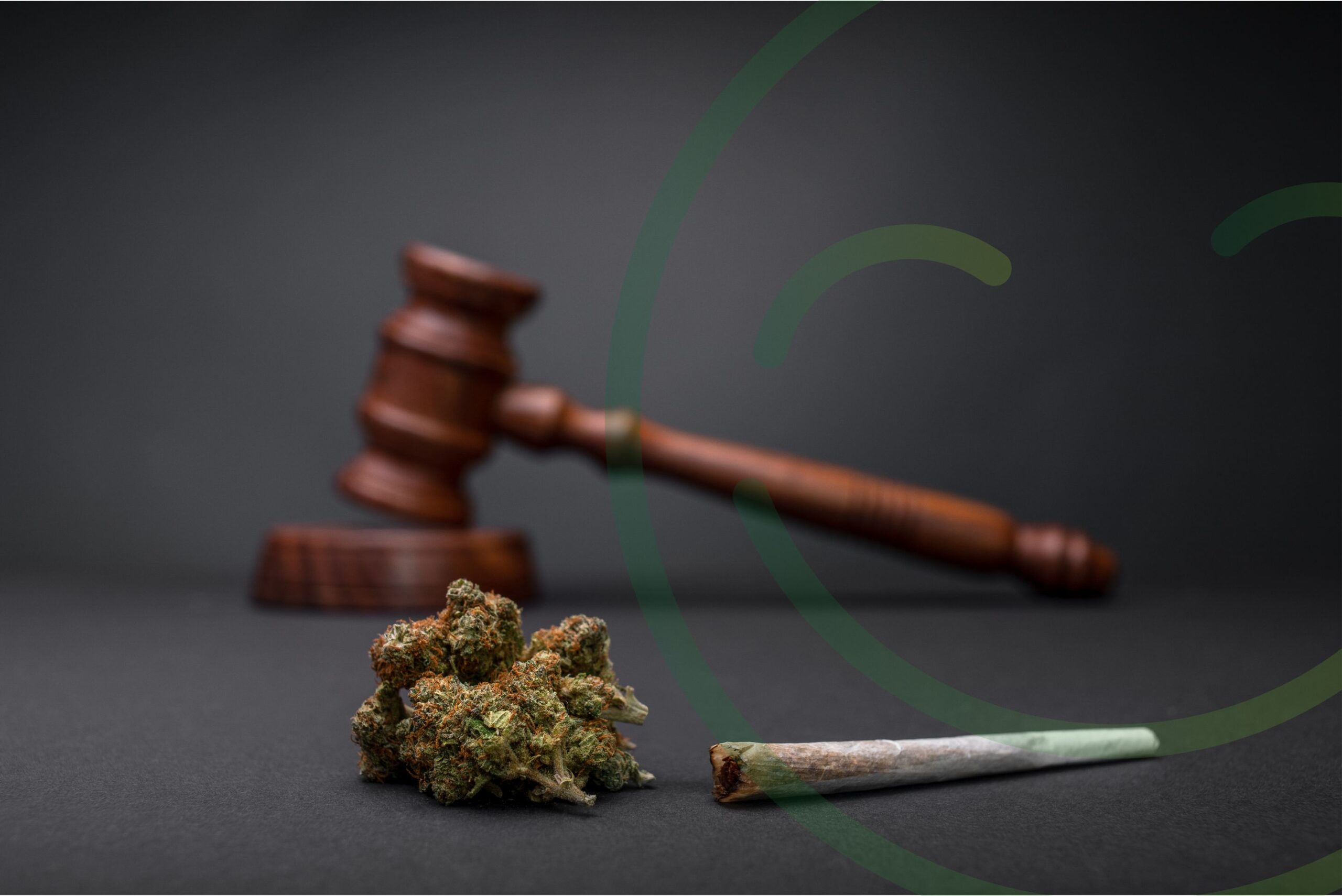 So Urteilt der Hammer des Richters über Cannabis